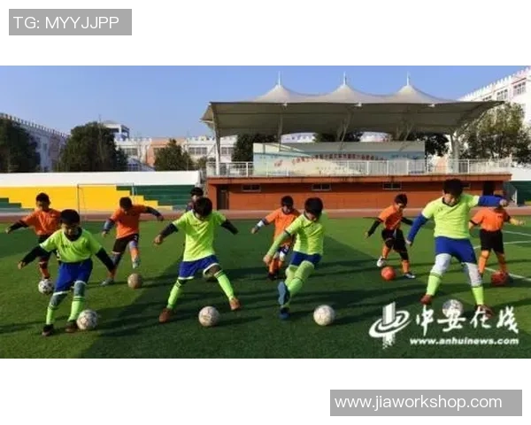 足球明星立体拼图艺术作品展示让你领略球场魅力与拼图乐趣的完美结合 足球明星立体拼图艺术作品展示让你领略球场魅力与拼图乐趣的完美结合